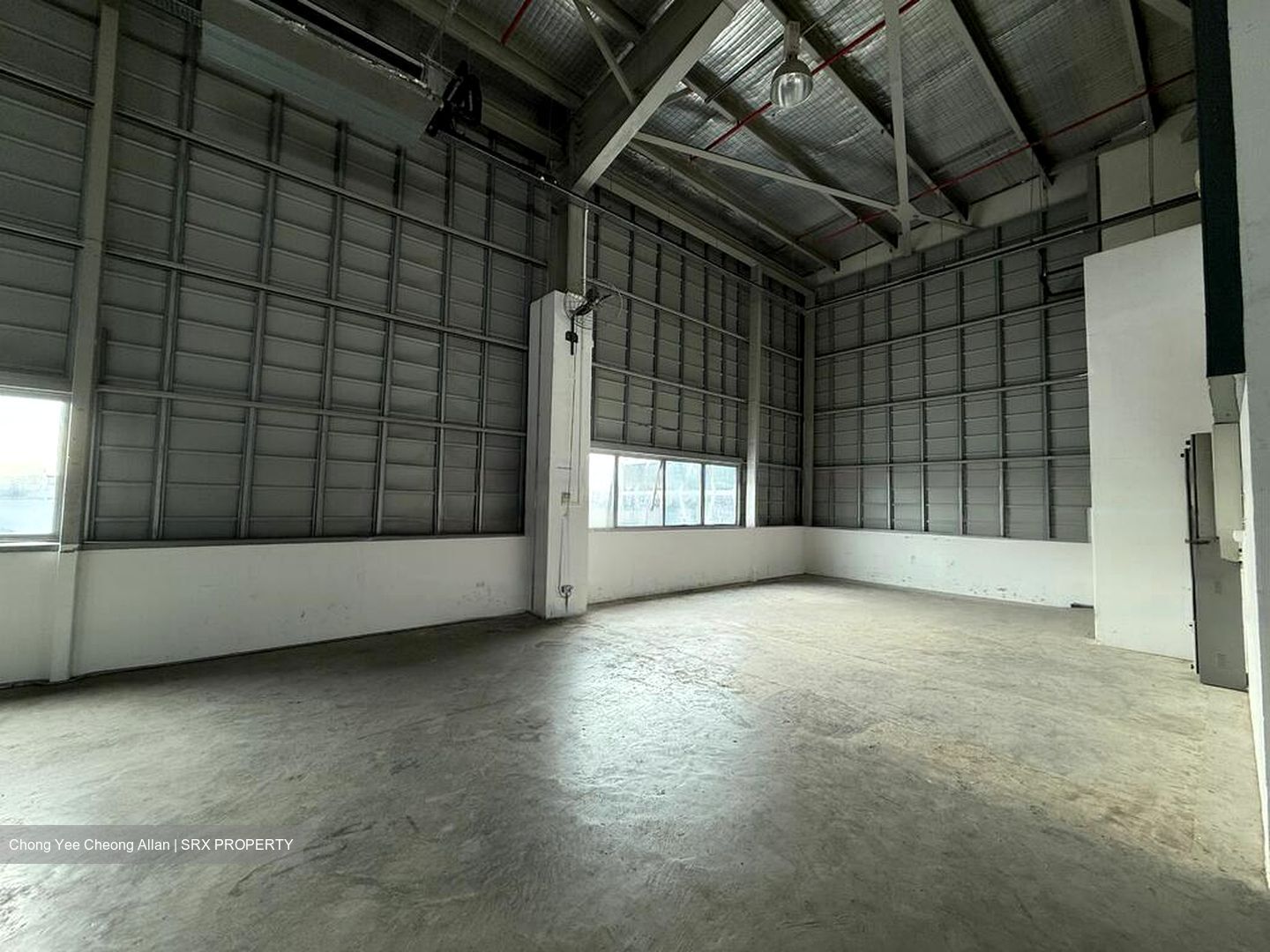 Thyssen Haniel Logistics Centre (D16), Warehouse #597569391